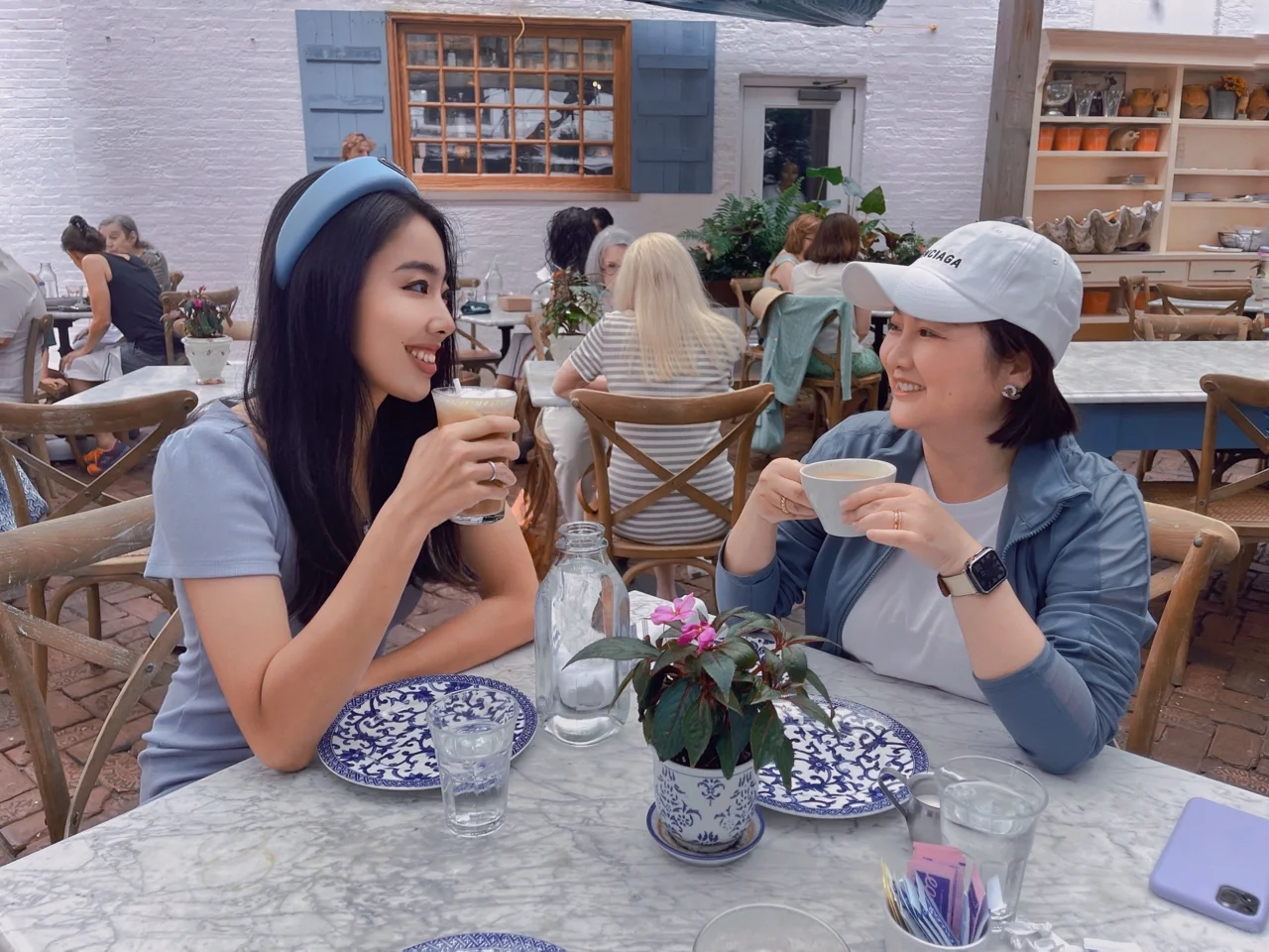 Chicago | 🪐 A Stunning Restaurant Straight Out of Alice in Wonderland 🍴