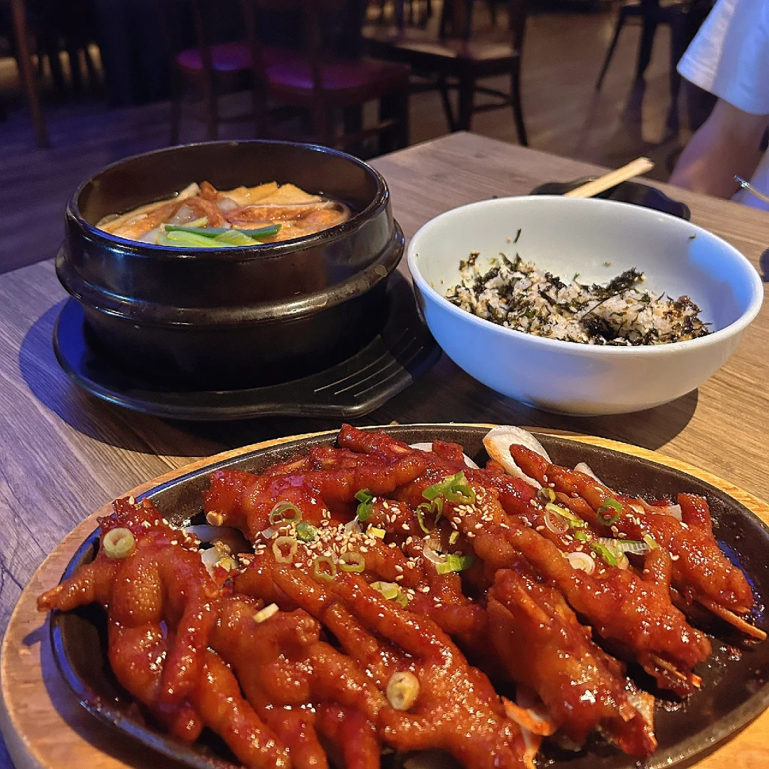 Bay Area Korean Food Recommendation｜Starry Sky-Themed Spicy Chicken Feet — Danawa