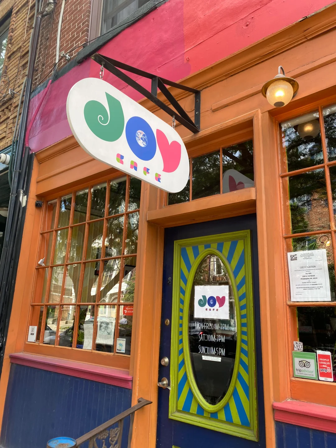 Adorable Little Coffee Shop in Philadelphia