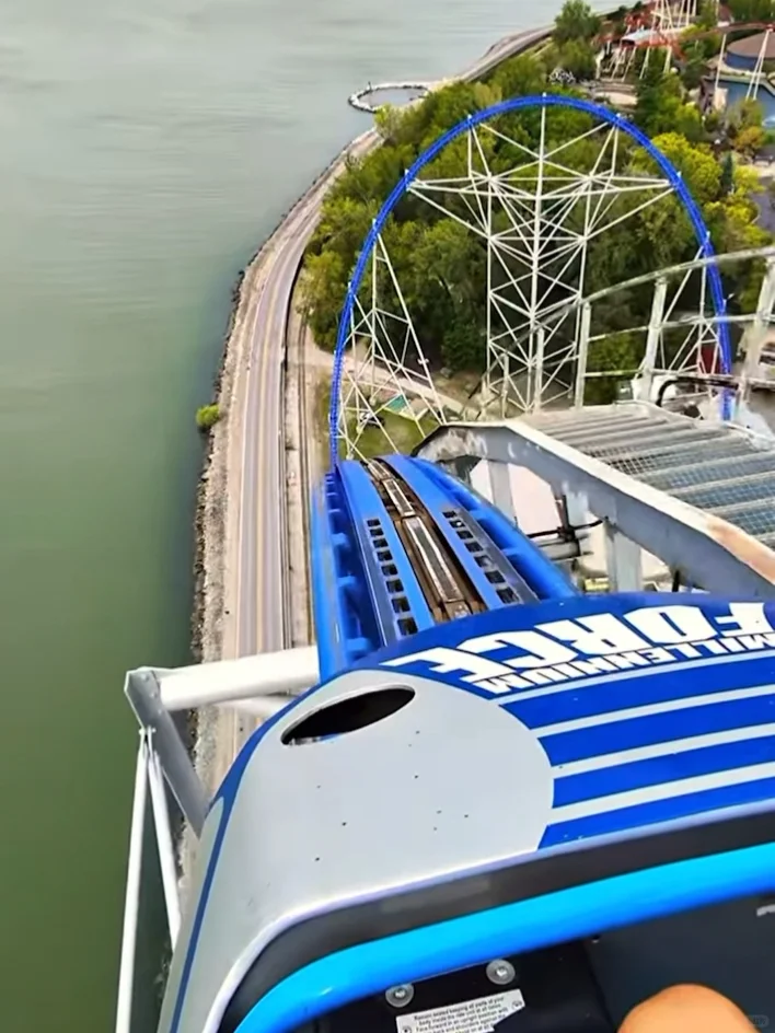 Millennium Force 🎢 Roller Coaster 5