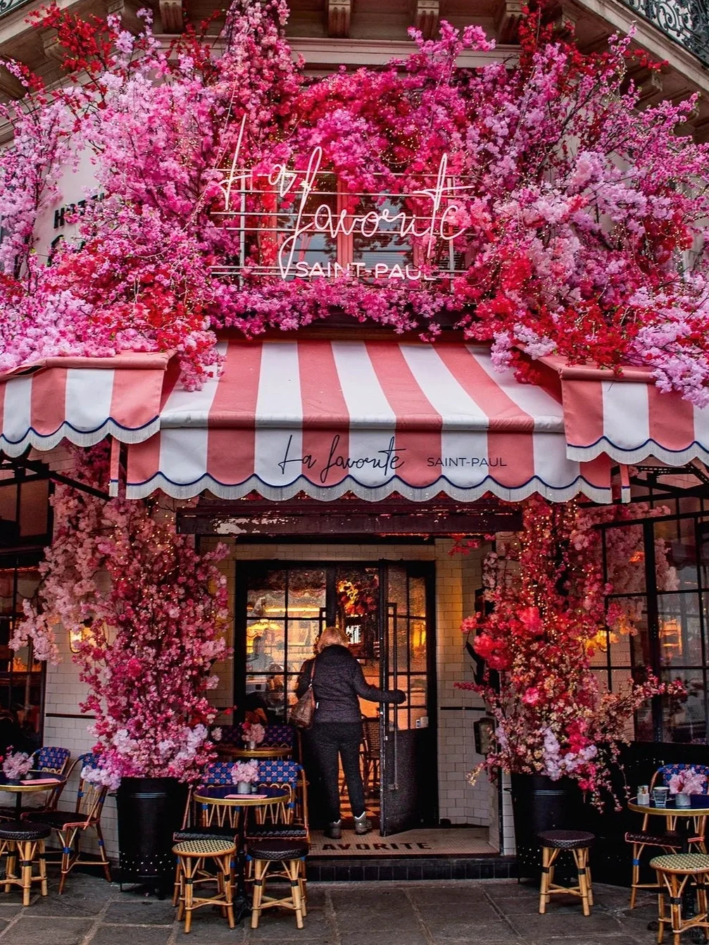 Parisian Girly Vibes 🌸 / Insta-Worthy Cafés