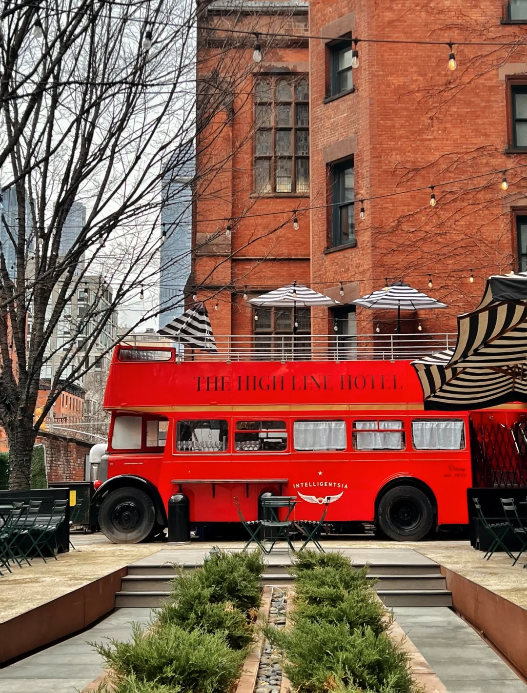 New York Coffee | Cozy Courtyard / Retro Bus Cafe 💃