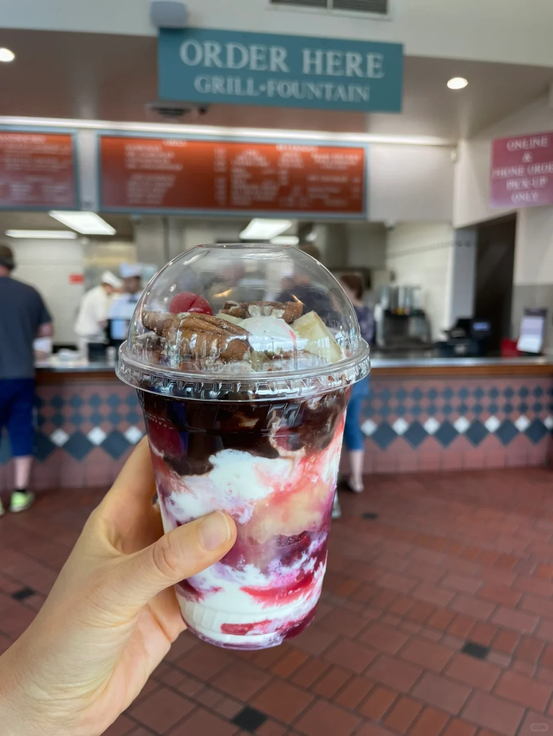 Milwaukee's #1 Burger and Ice Cream Spot: A Visit to Kopp's