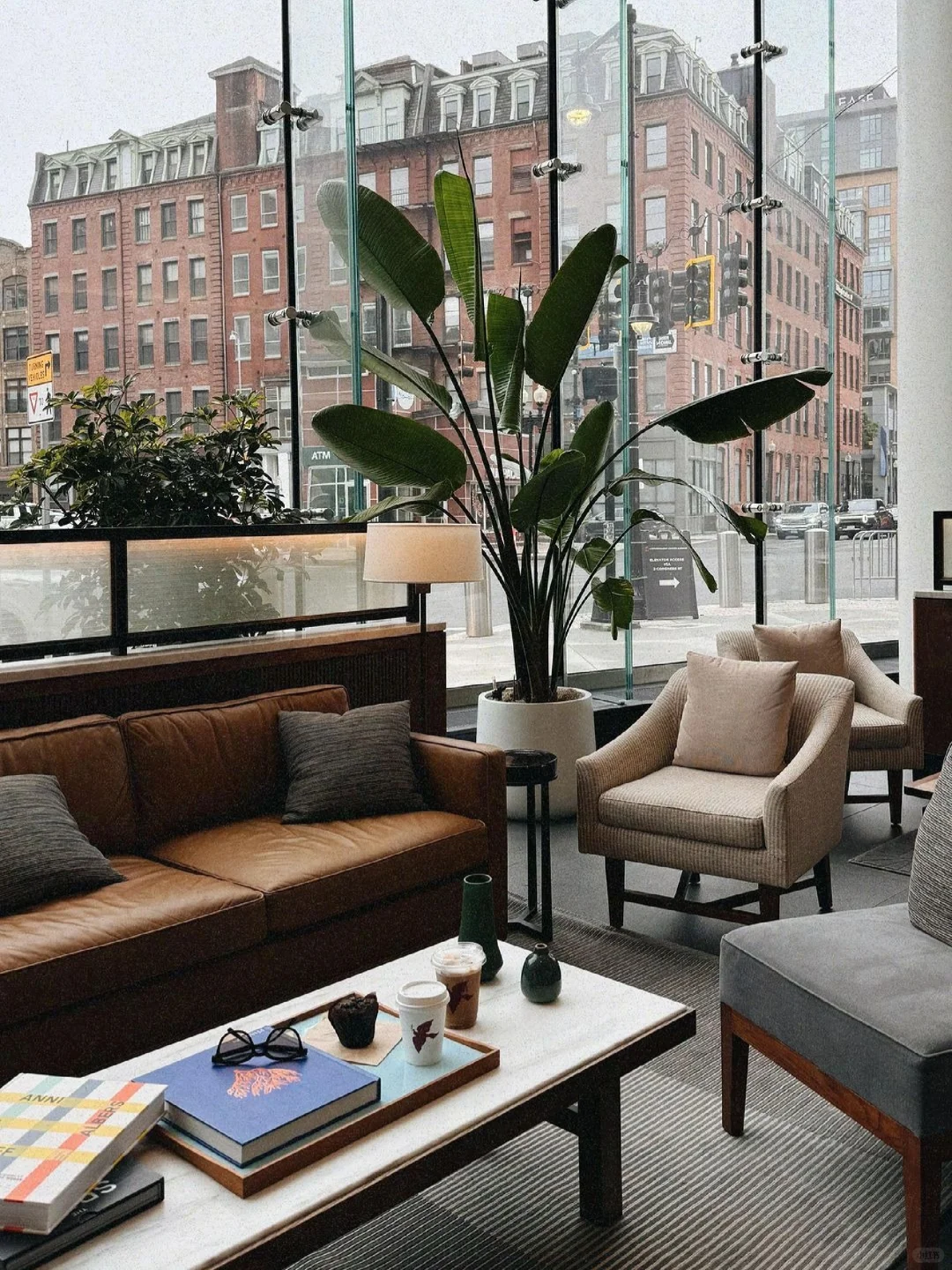 New Café in Boston☕️! The perfect vibe for work and study!