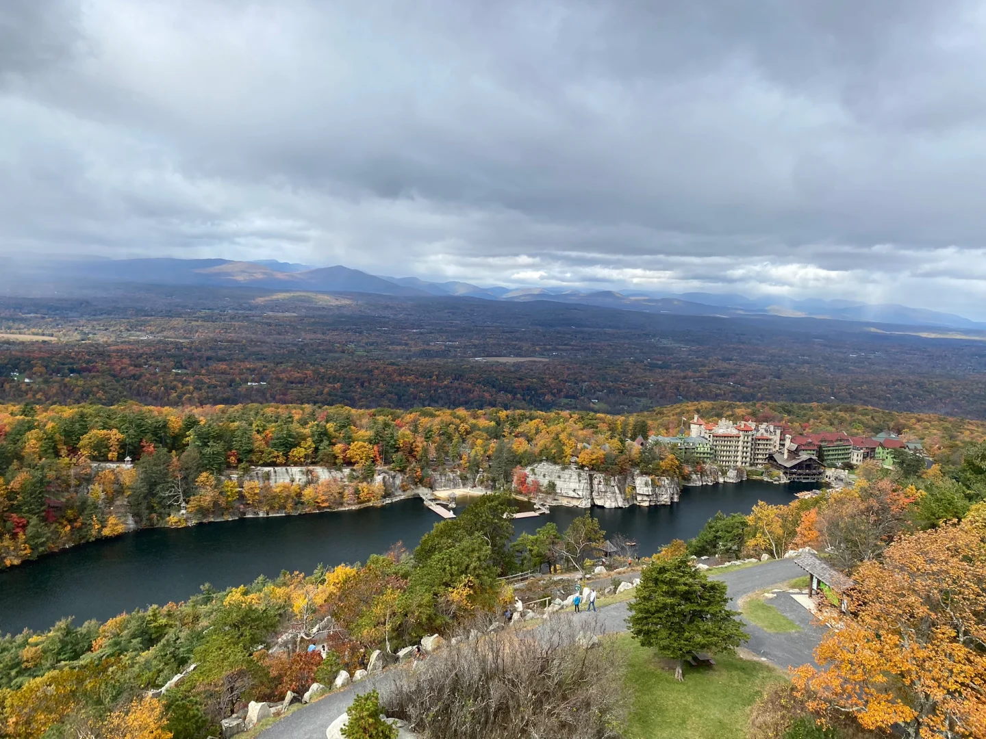 Hiking and Leaf Peeping in Upstate New York, No Car Needed!