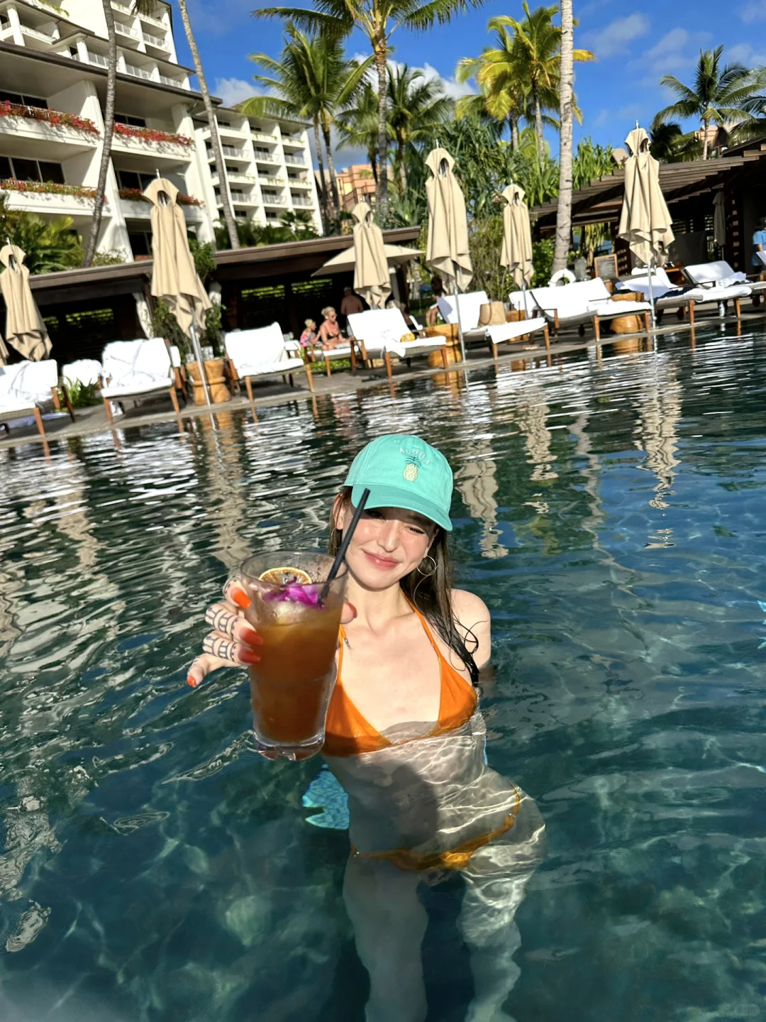 Hawaii Plog | Joyful Pup on the Island