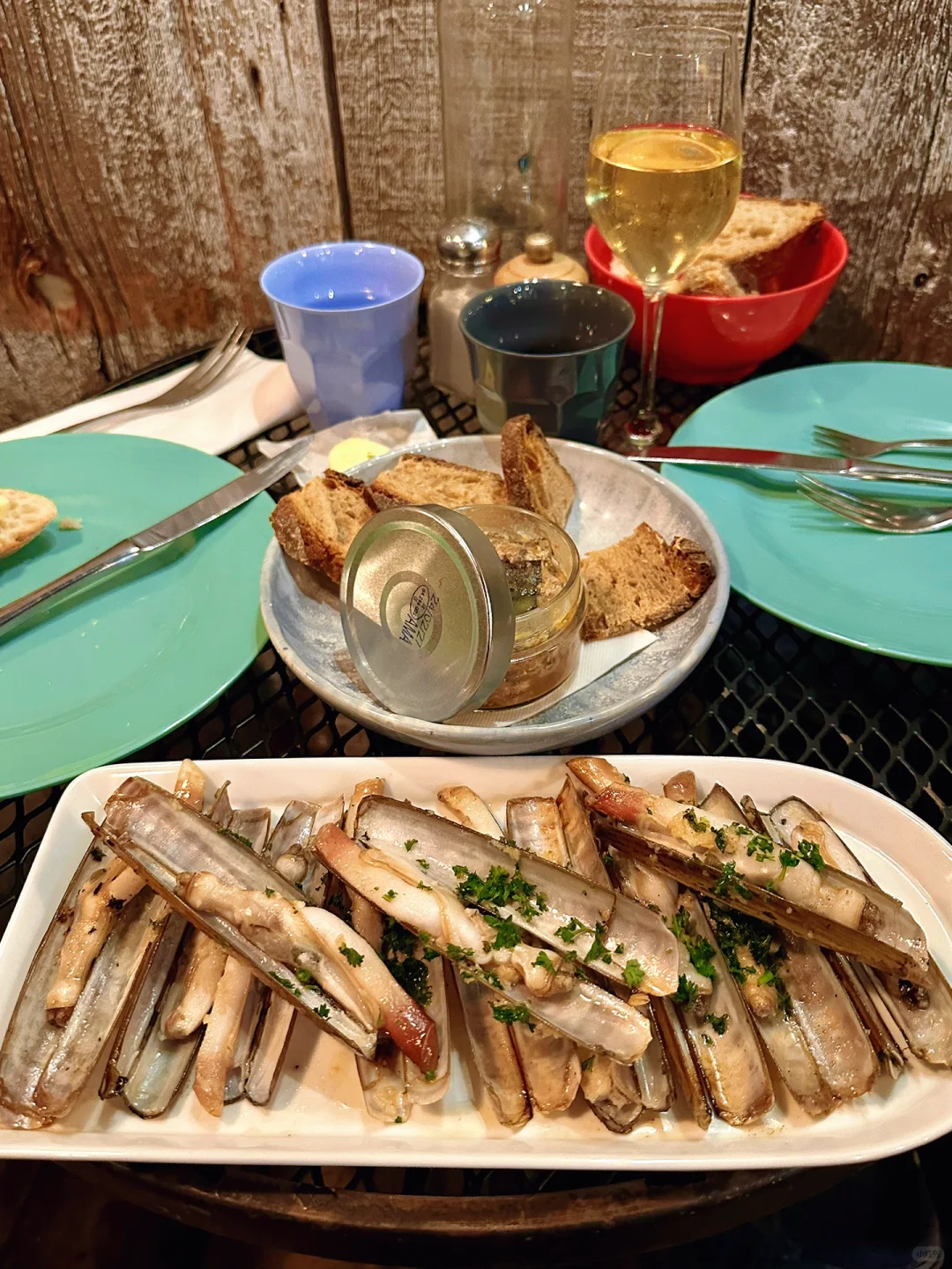 My Hidden Gem Seafood Spot in Paris 🫶🏻