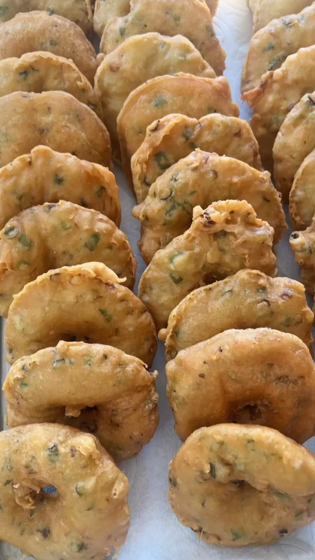 Fuzhou Shrimp Cracker Circle: A Taste of Fujian Delicacies from Los Angeles' Shaxian Snack Joint