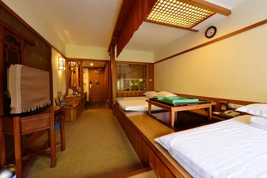 Imperial Hot Springs Package Valid Dates: Now - September 10th