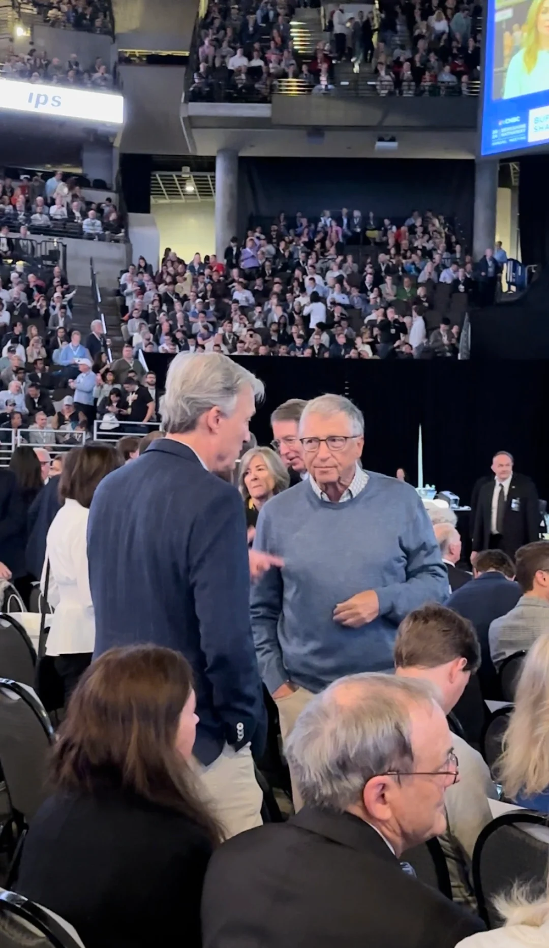 What Did Buffett Say at the Shareholders Meeting? Omaha Restaurant Picks for Your Two-Day Trip