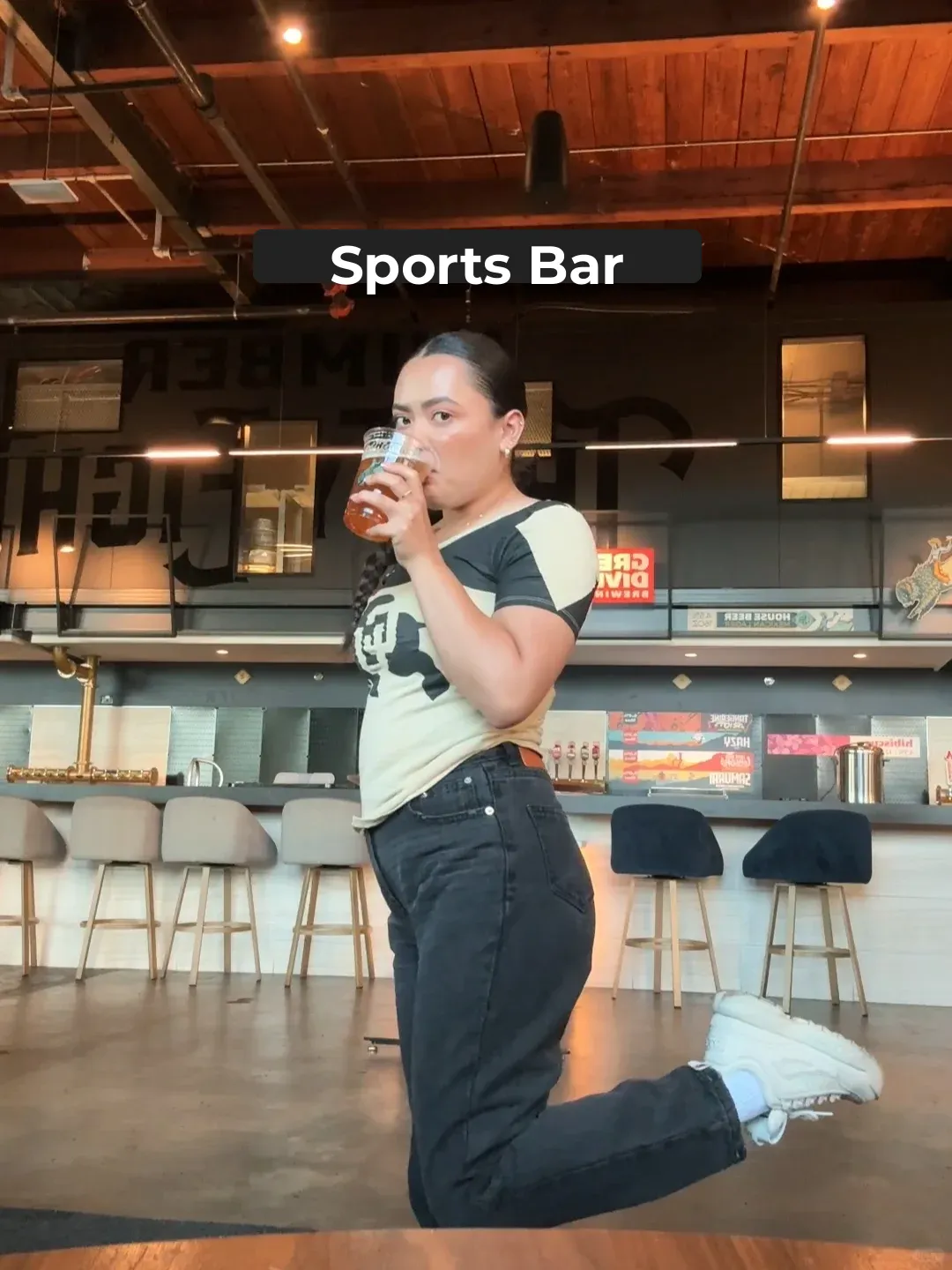 Sports Bar & College Football