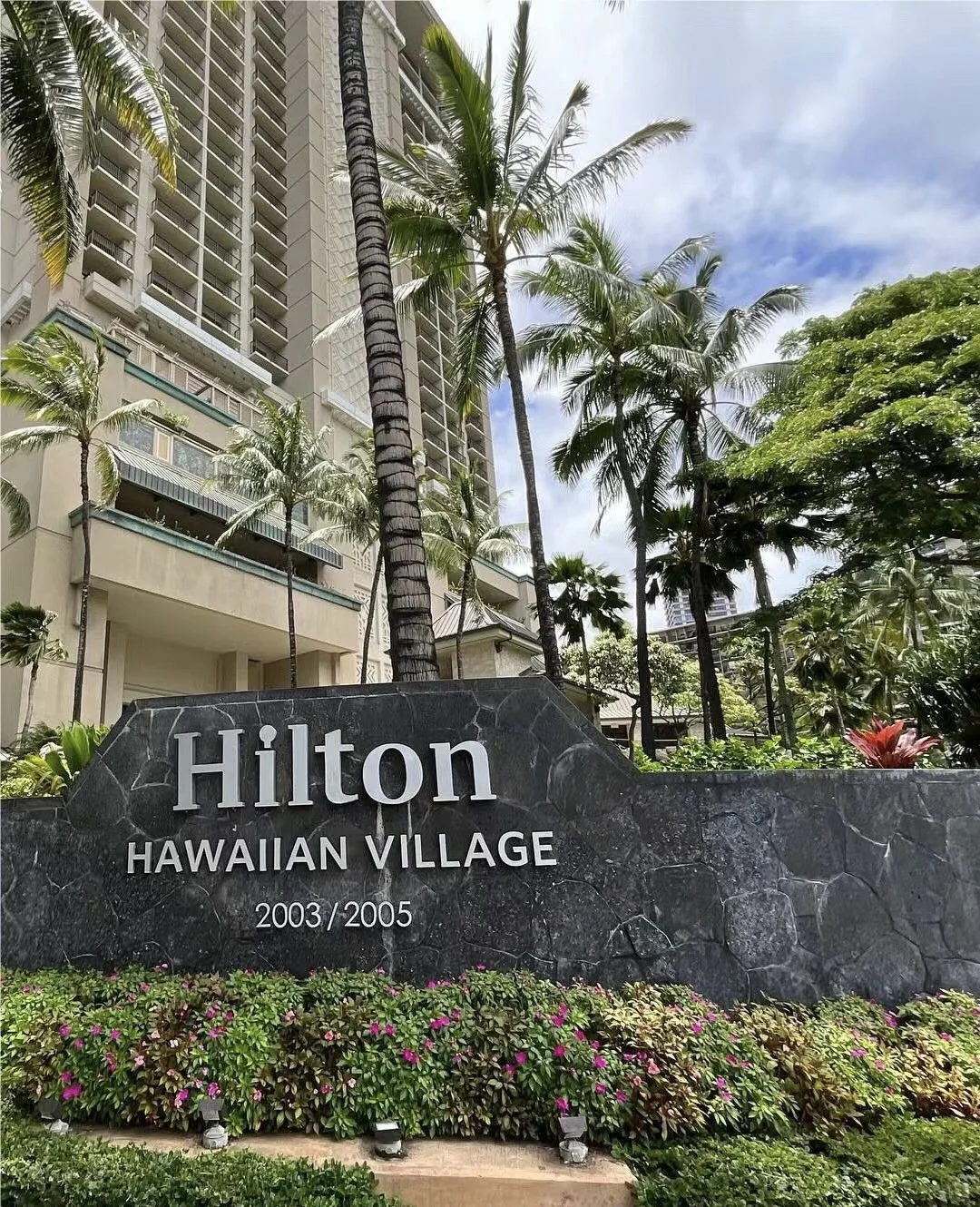 Stay at This Unbelievably Affordable Gem in Hawaii—You Won’t Regret It 😌