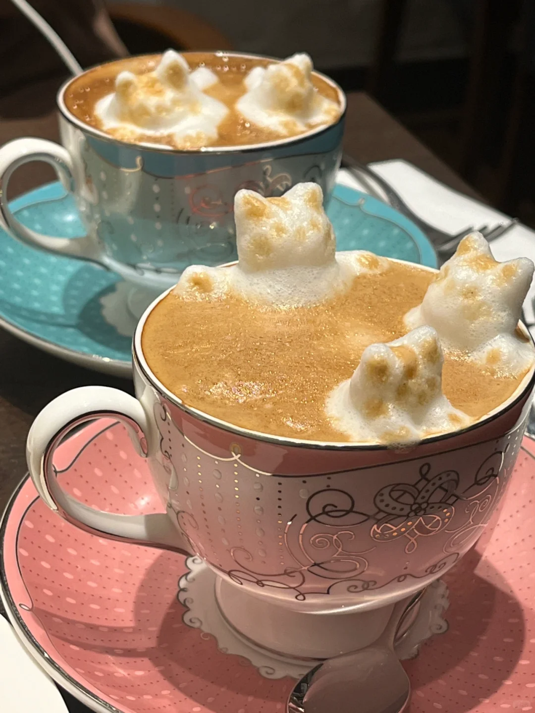 Cat-Themed Latte Art Café in Tokyo's Ginza 🐈🐈