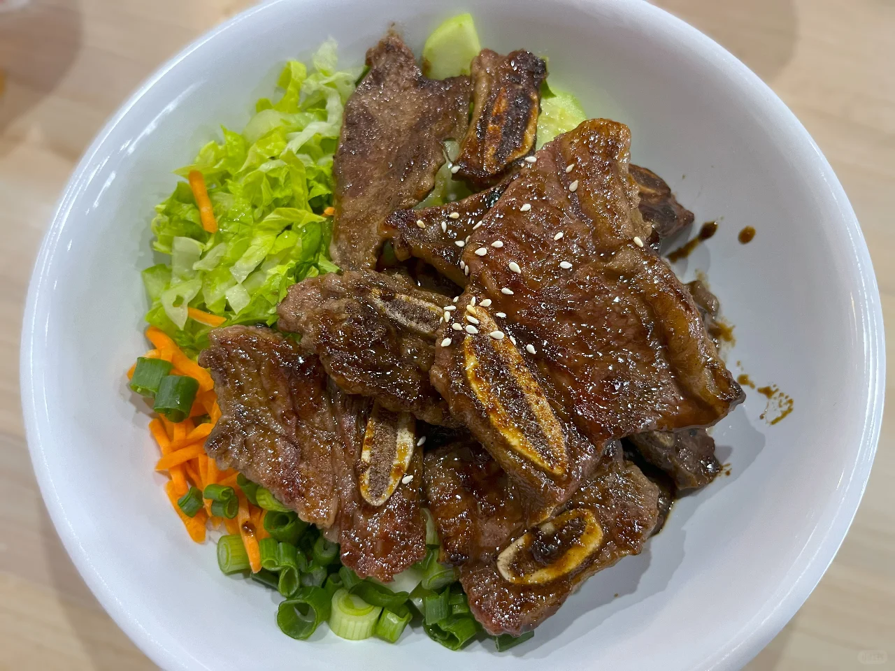 The bibimbap at this place is pretty tasty!