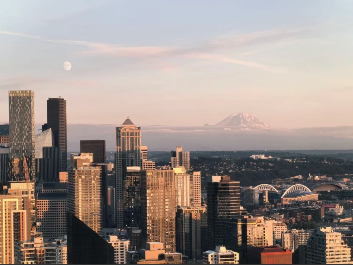 🇺🇸 Seattle's Historical Charms: From Harbor to Modern Metropolis