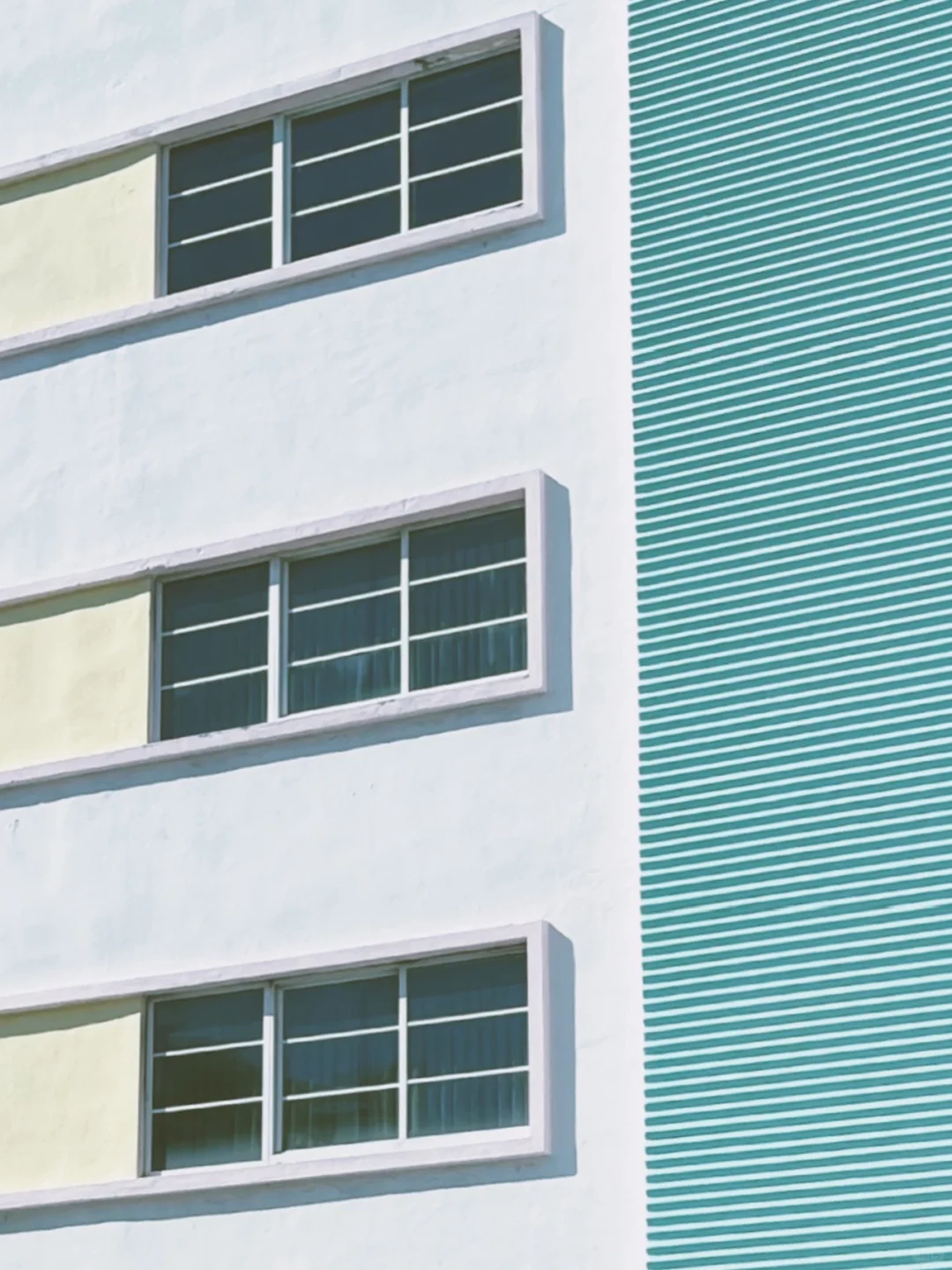 Miami: Art Deco District + Biking in Miami Beach