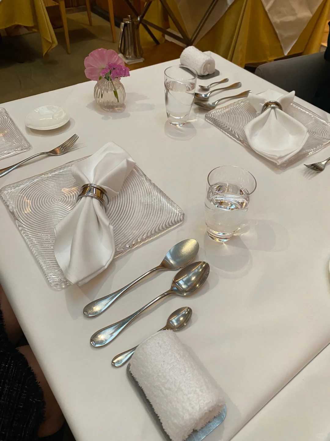 Found a Hidden Gem in Shinsaibashi - French Cuisine with a Touch of Elegance