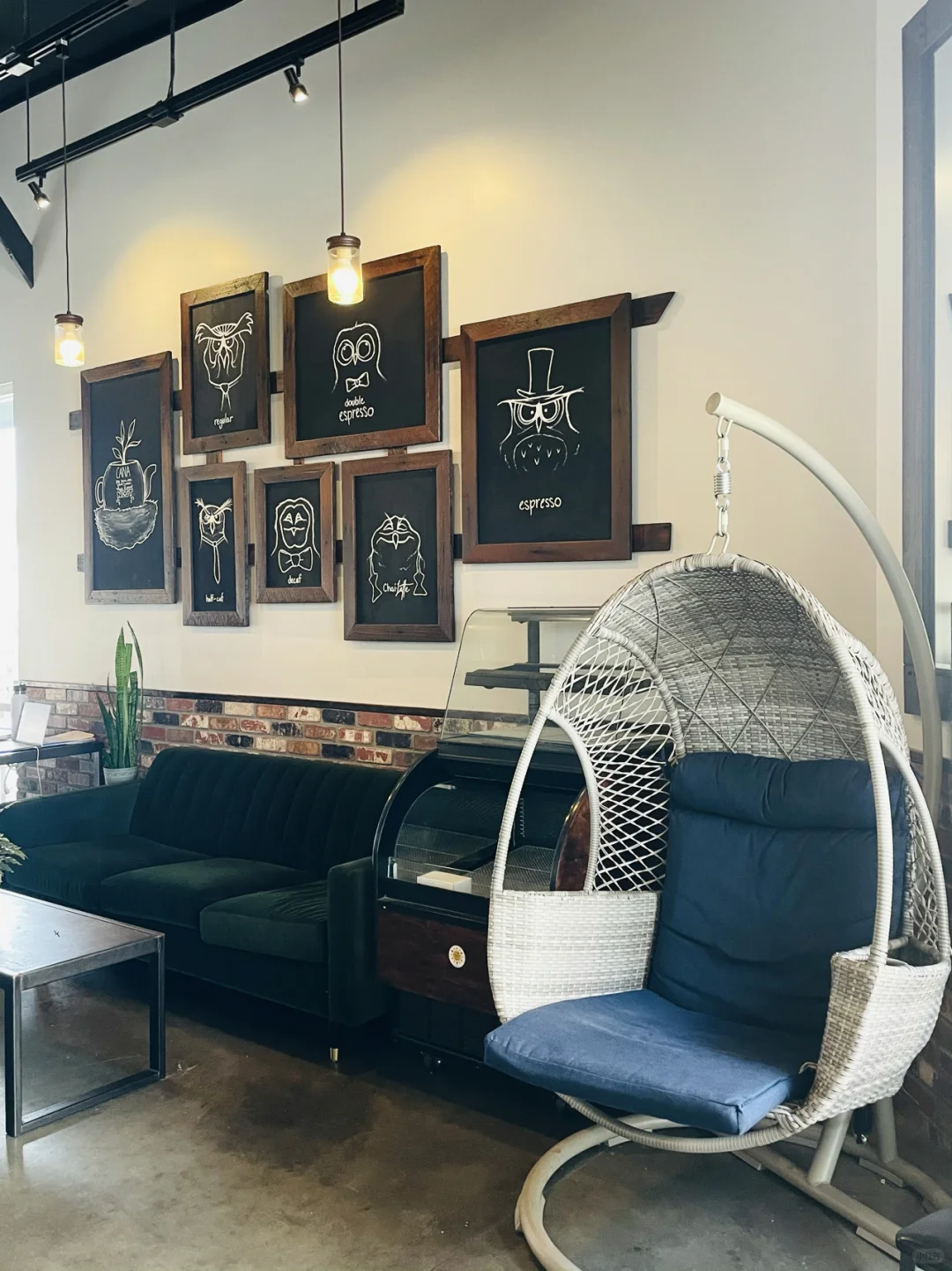 Everyone in LA needs to try Chino's Blueberry Coffee ☕️!