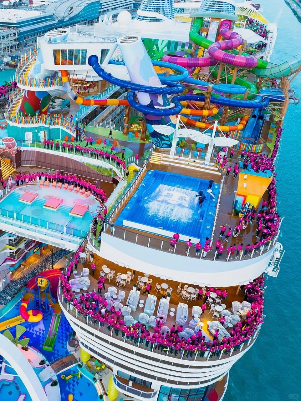 Setting Sail This Summer! ✨ Check Out the World's Largest Icon of the Seas Cruise Ship