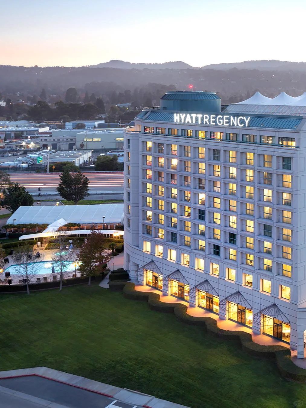 "Highly Recommend Hotels for Overnight Layovers at San Francisco Airport (σ≧∀≦)σ"