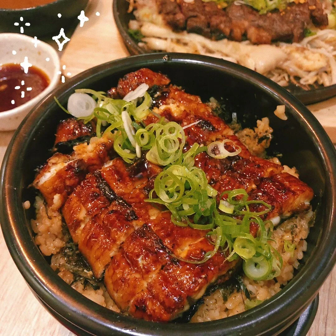 Parisian Delight: 4.8 Google Stars for Unbeatable Eel Rice Bowl, Charcoal-Grilled Spine Meat, and Fresh Sea Urchin