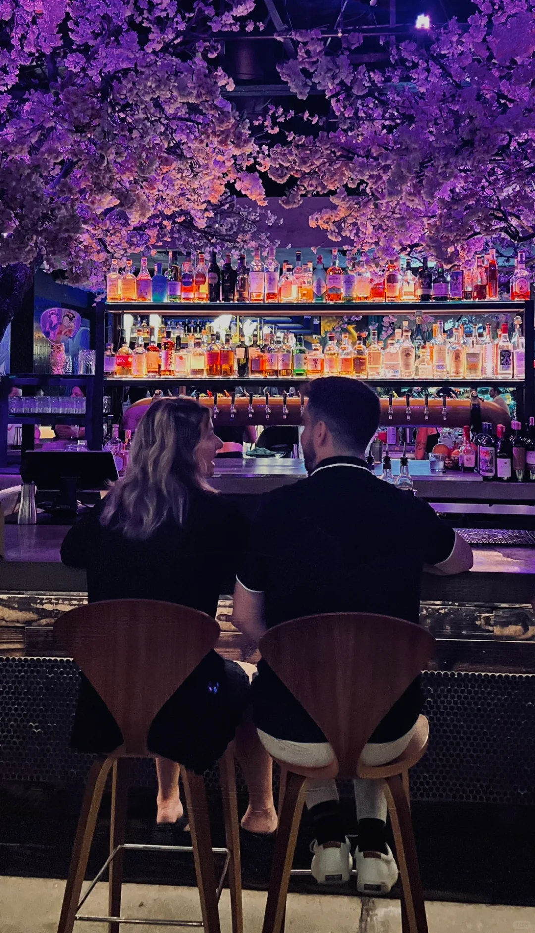 This Japanese Bar Is Almost Too Aesthetic and Romantic SD