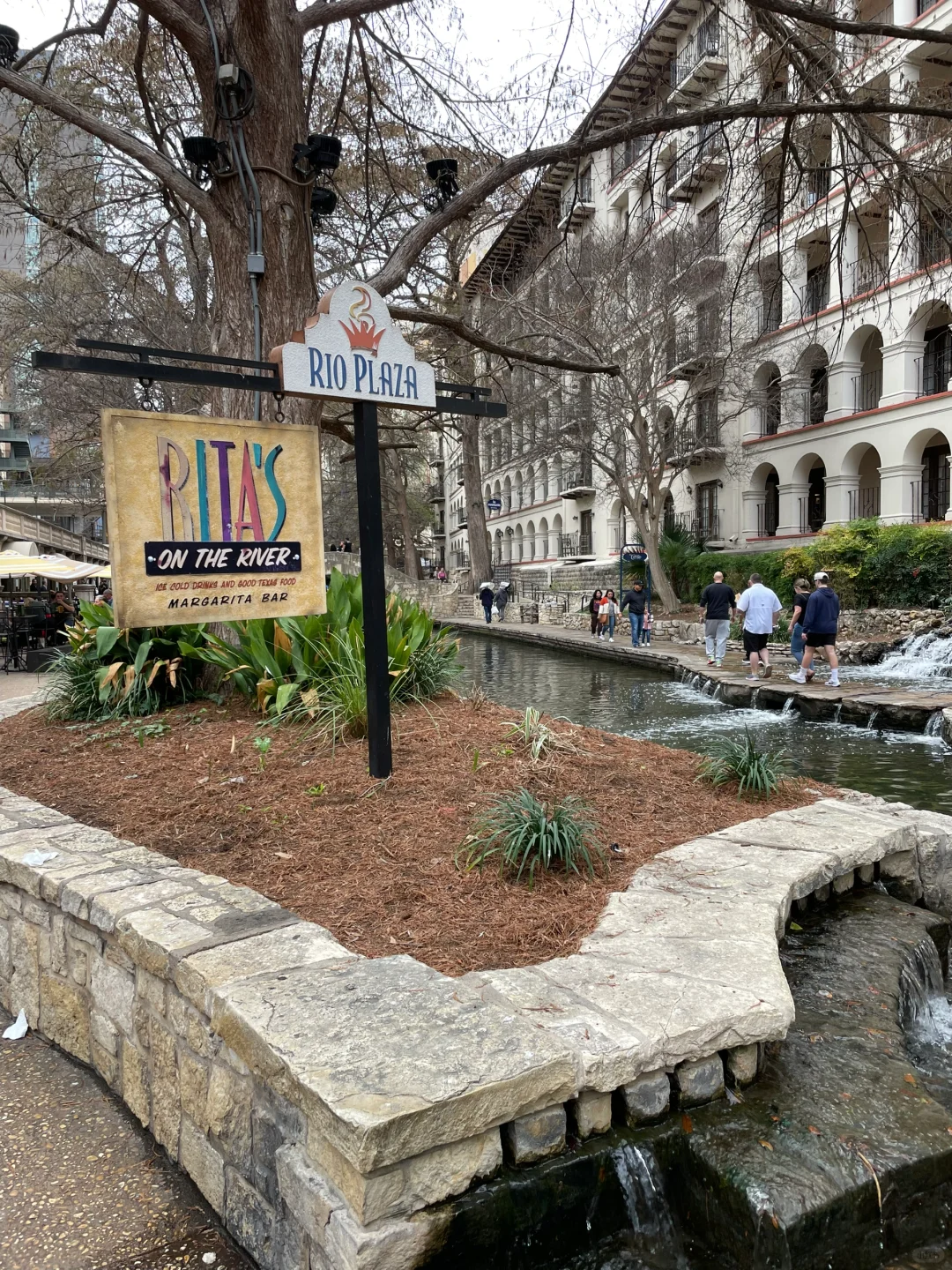San Antonio, TX – Rita’s On The River