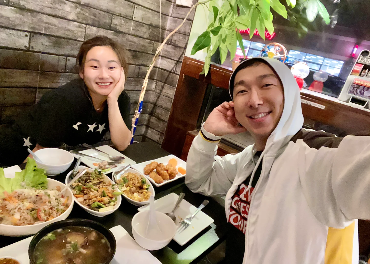 【FOODIE FRIDAY】Late-Night Thai Food Spot in Chicago, Checked!