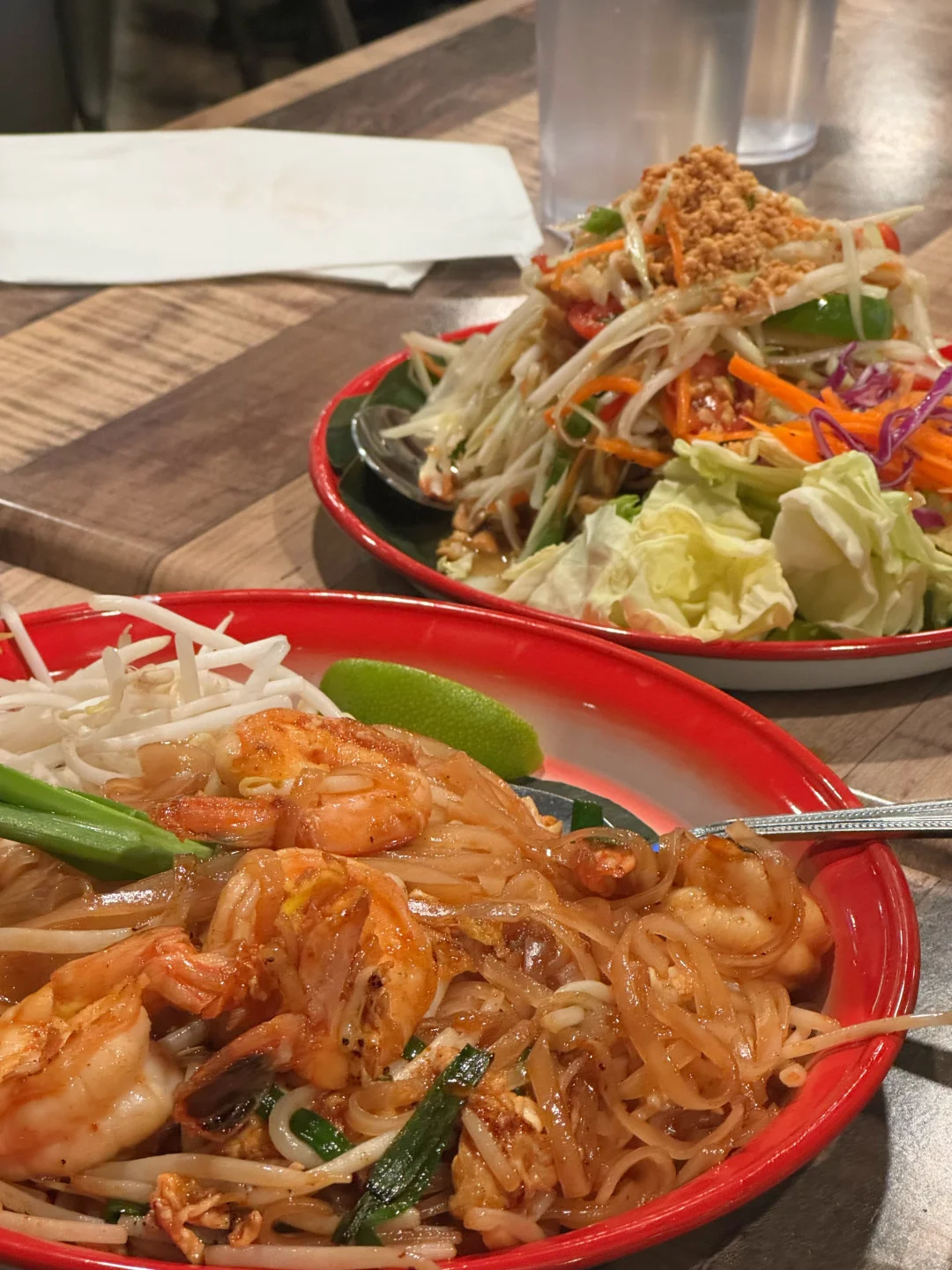 "Exploring and Checking In at a Delicious Thai Eatery📍"