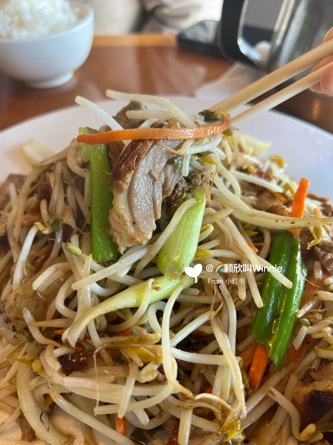 Columbus, Ohio🔥 This Chinese Restaurant’s Shredded Duck with Bean Sprouts is Fire‼️