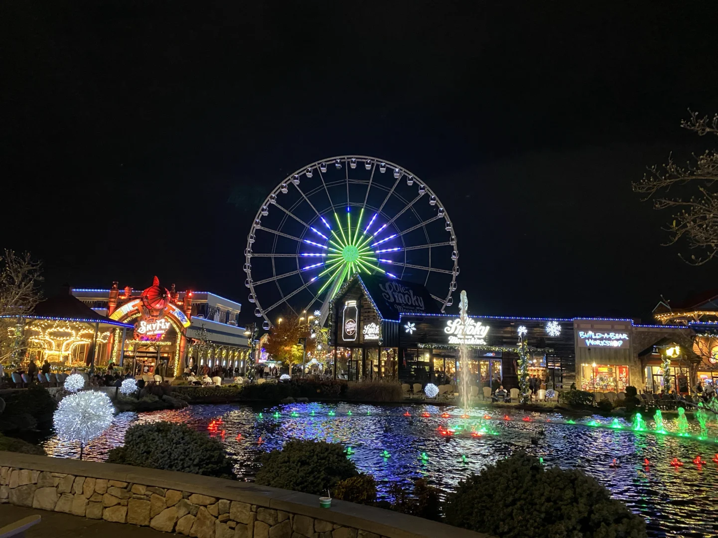 Thanksgiving Vacation: First Stop—Pigeon Forge's The Island