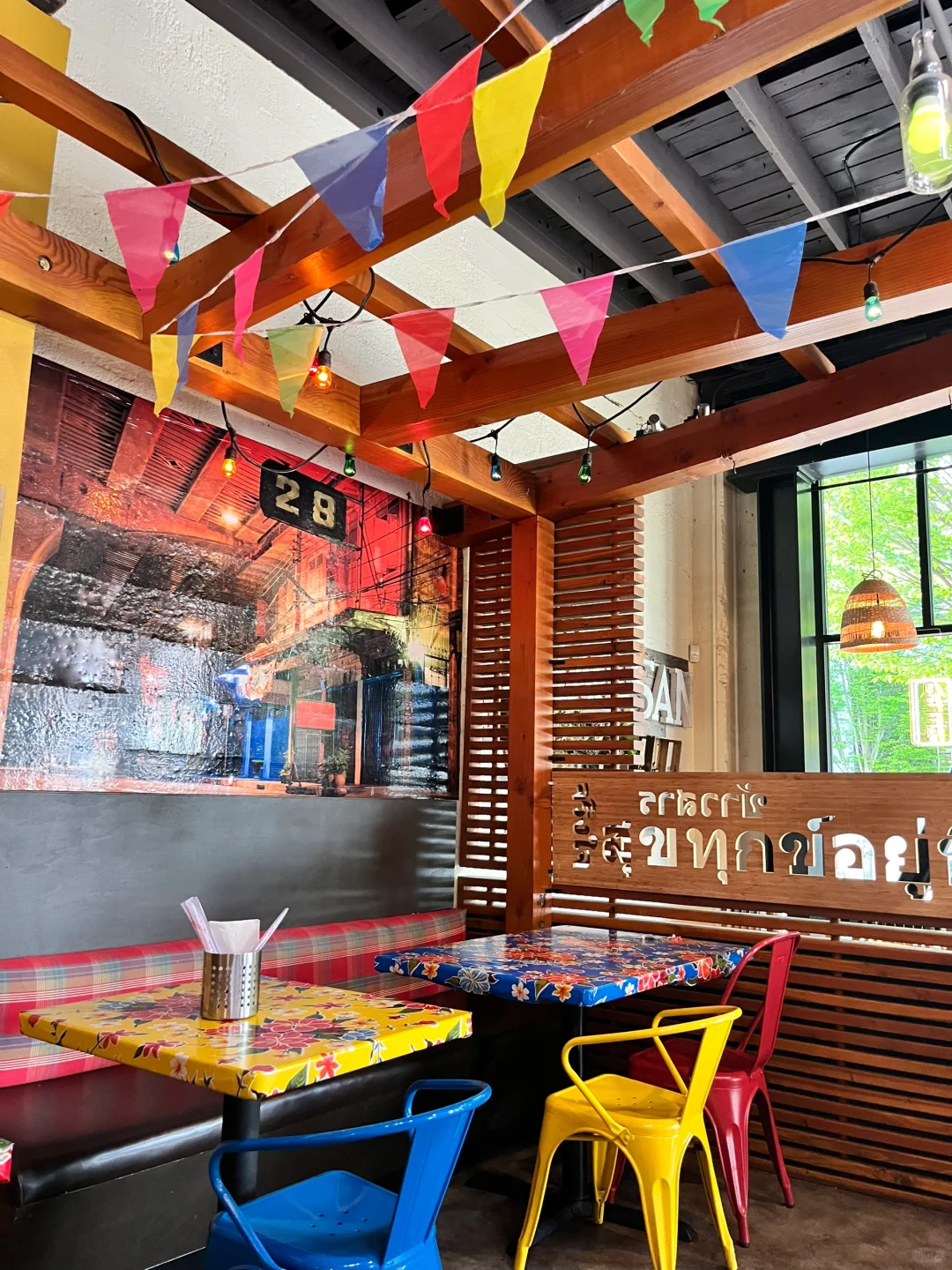 This Thai Restaurant in Downtown Portland Is Pretty Good