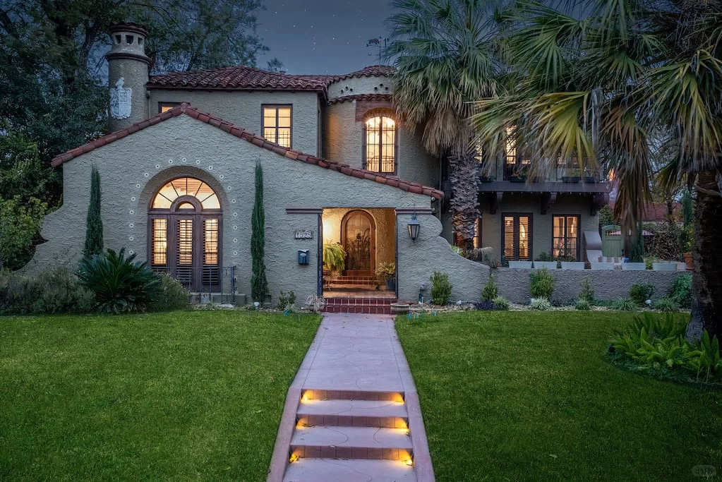 A Charming Spanish-Style Castle Homestay—Would You Love It? ❤️
