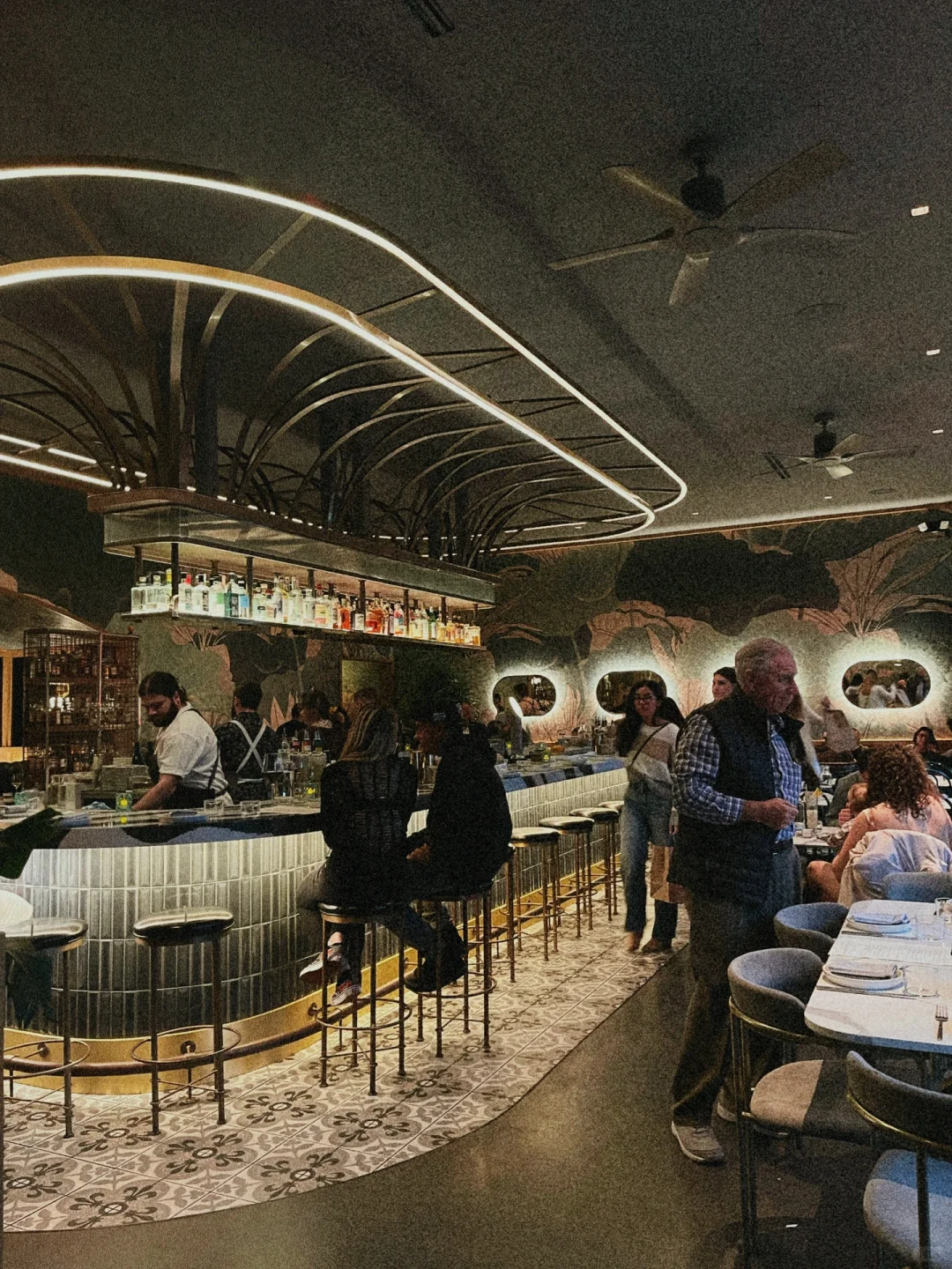 San Diego | The Ultimate Ambiance in French-Vietnamese Cuisine 🏵