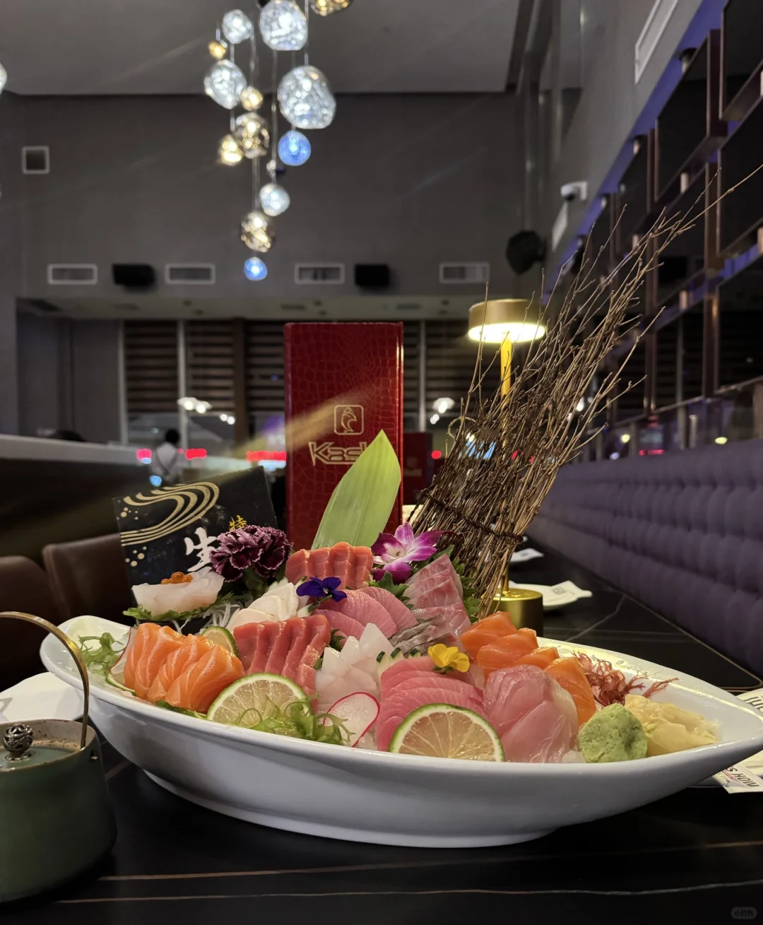 Seafood Sashimi Platter: A Hidden Gem of a Japanese Restaurant!