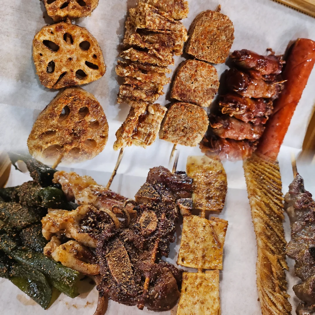 Staten Island, NYC / Rain or Shine, We’re Waiting for You at the BBQ Spot