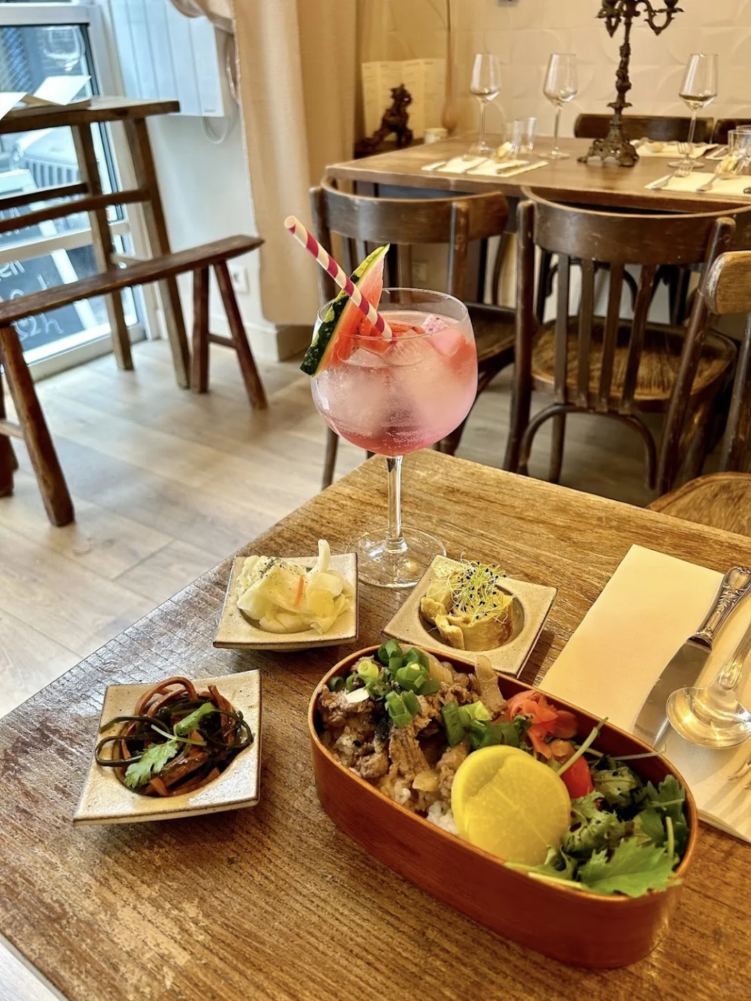 Who Knew There's Such a Great Bento Place Near Champs-Élysées! 🍱