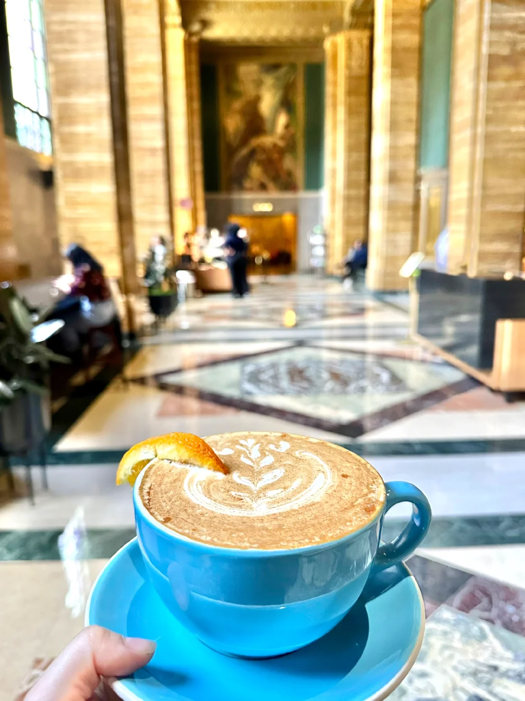 I'd say this is the most elegant coffee in LA, no exaggeration 🧡🧡🧡