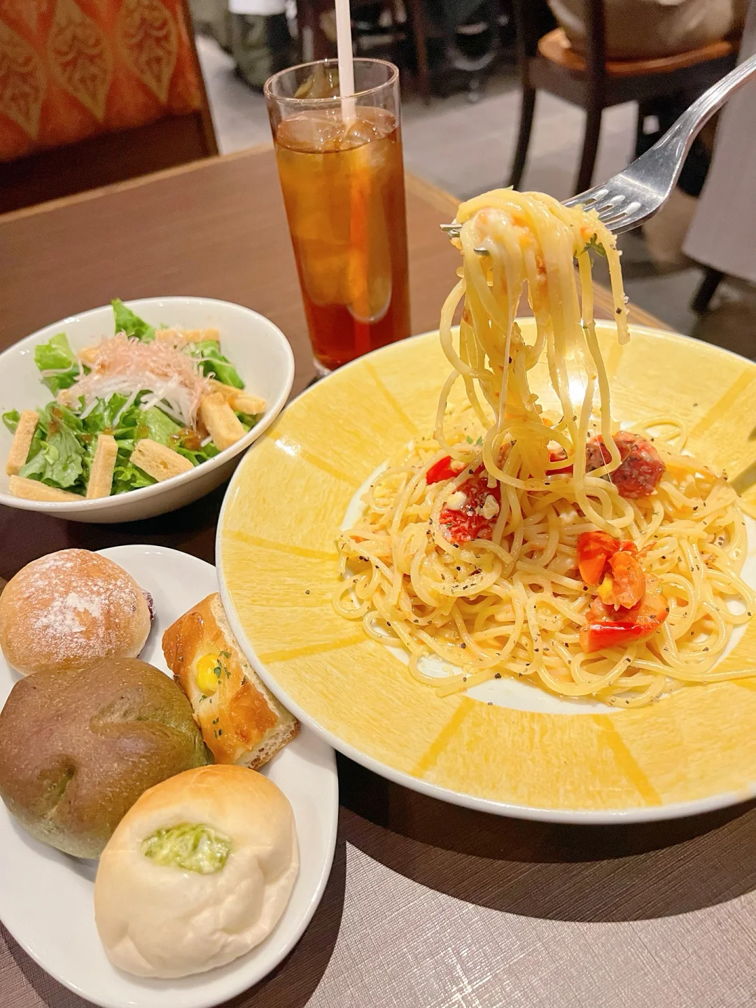 🇮🇹 This Kyoto pasta joint is a must-try, and they even have bread buffet!