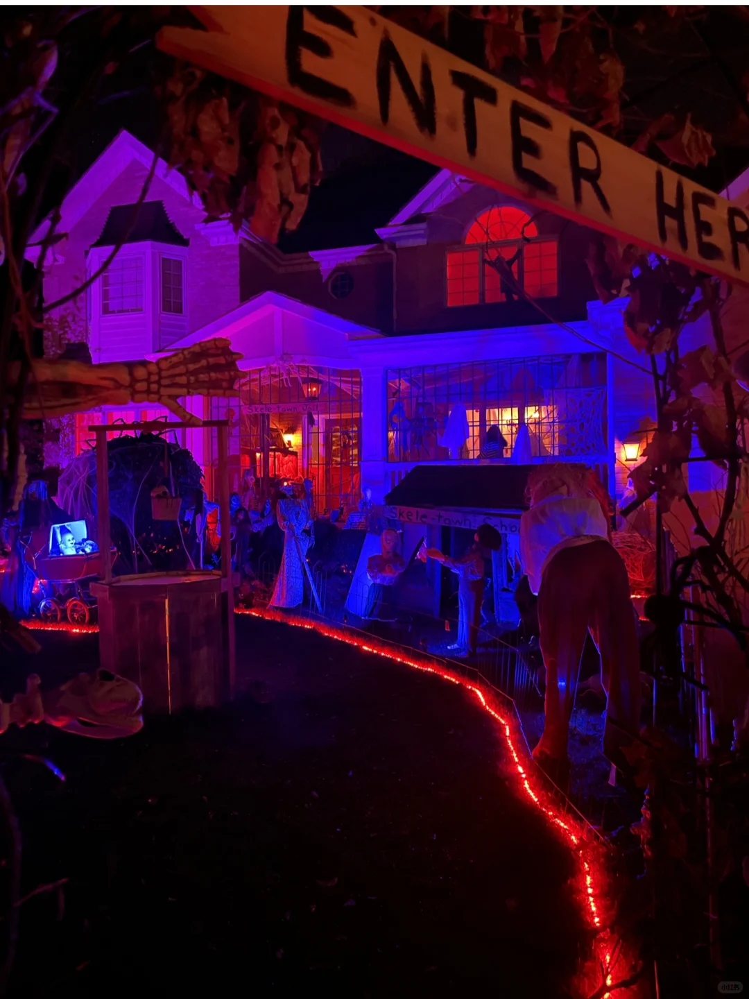 Exploring Chicago's Spookiest Haunted Houses and Halloween Decorations
