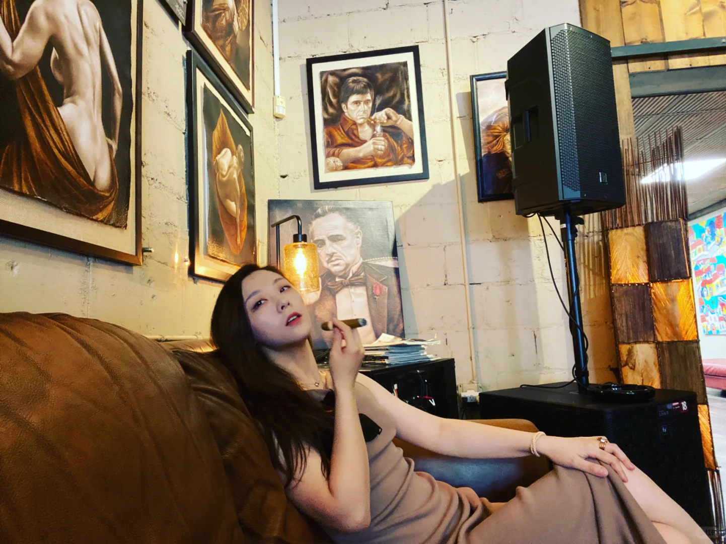 Miami's Cuban Cigars and South Beach Bar's Hookah