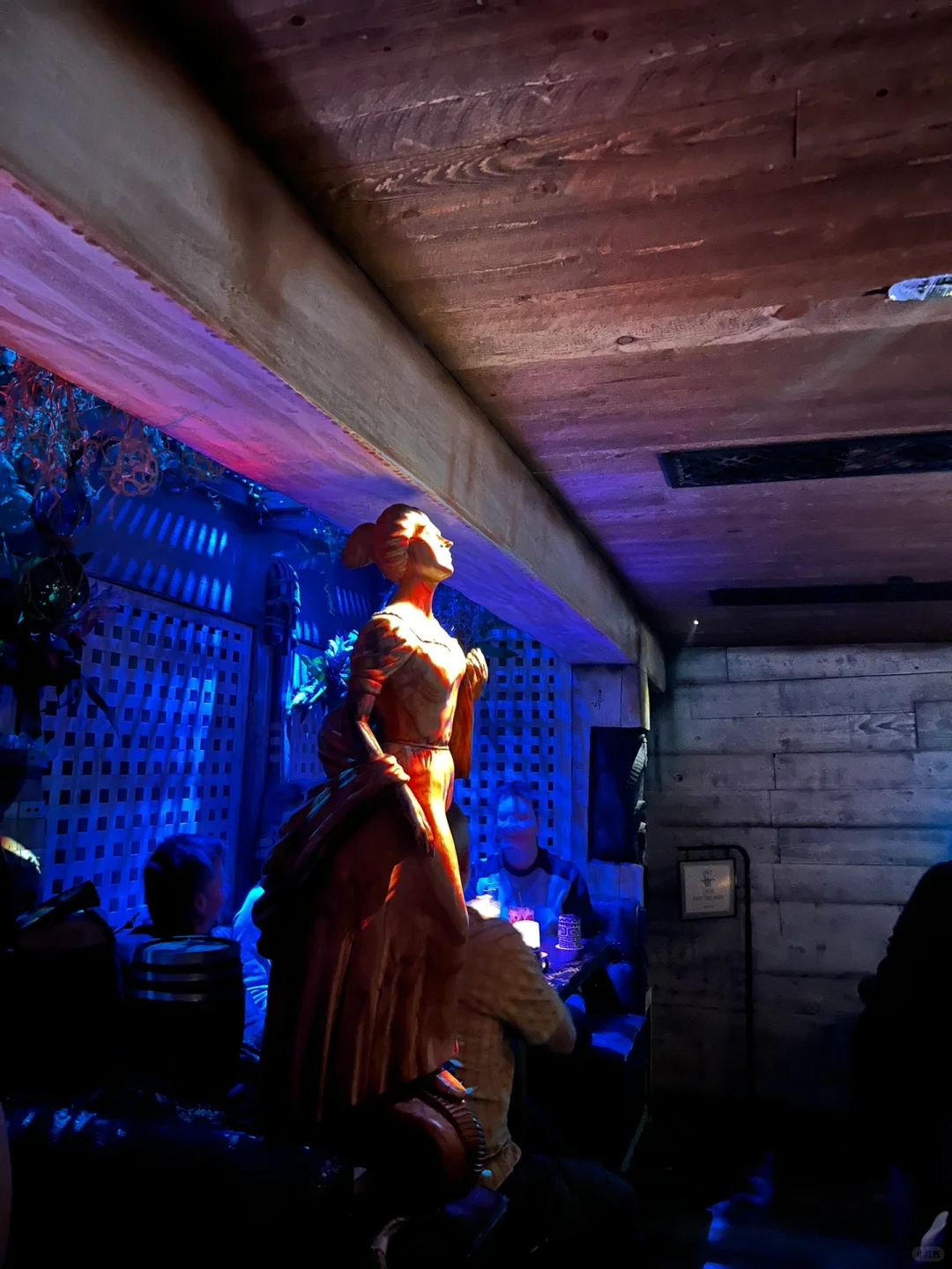 Phoenix Theme Bar: Undertow