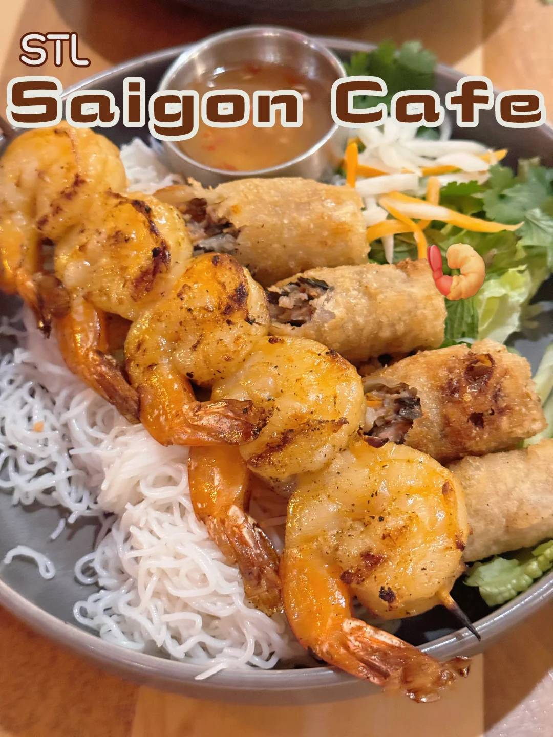 Must-Try Eats in St. Louis 🤩 Hainanese Chicken Rice Duo � Crispy Shrimp Spring Rolls