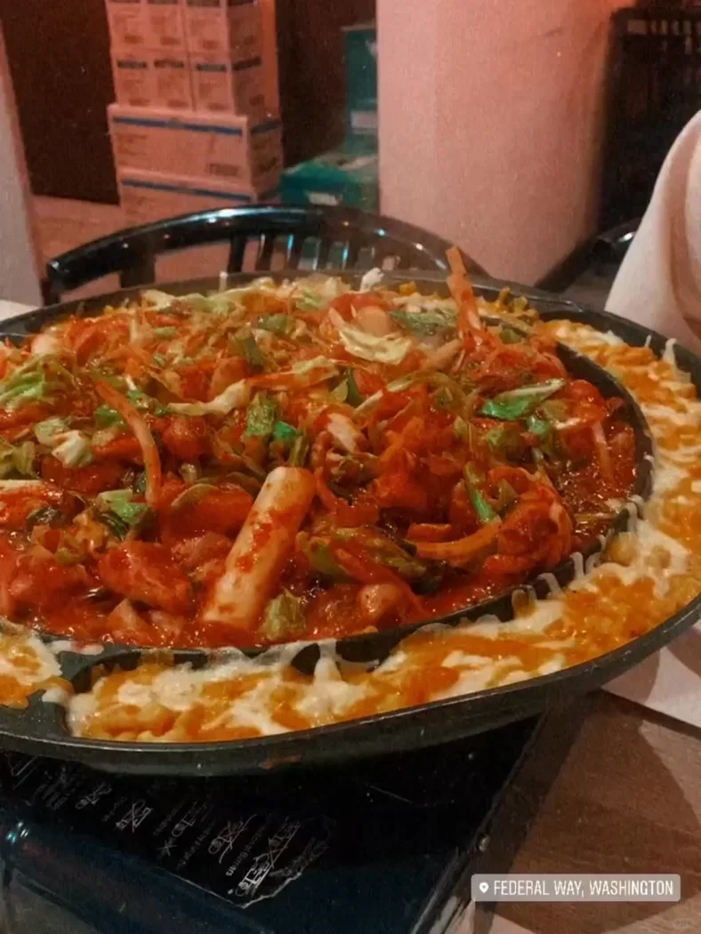 Seattle's Hidden Gem Korean Eats: Korean Spring Chicken Hot Pot, Chicken So Tender It's 🔥‼️