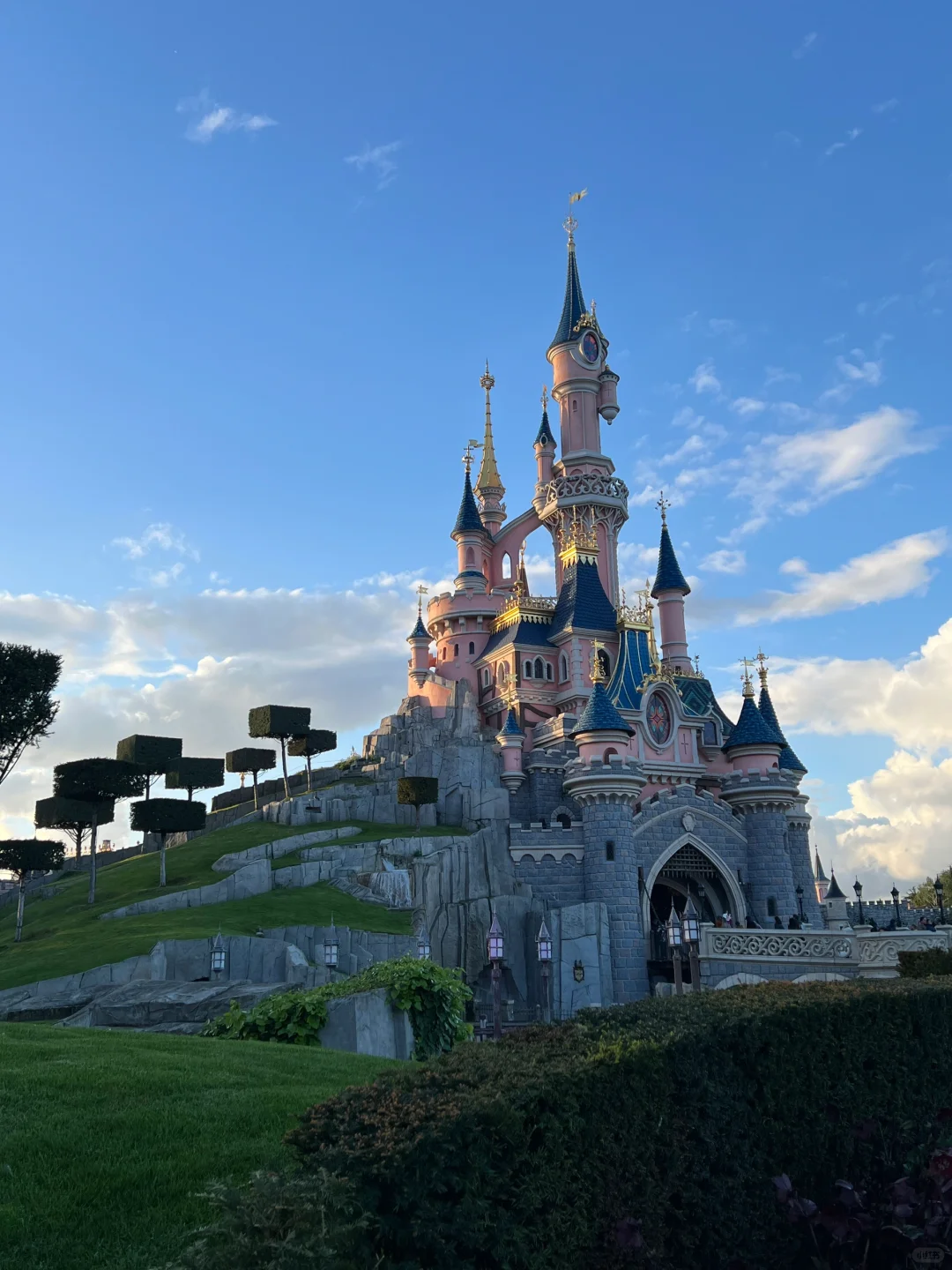 🇫🇷｜No "Spear Soldiers" Here: Late Arrival at 1:30 PM Still Means Fun in Paris!