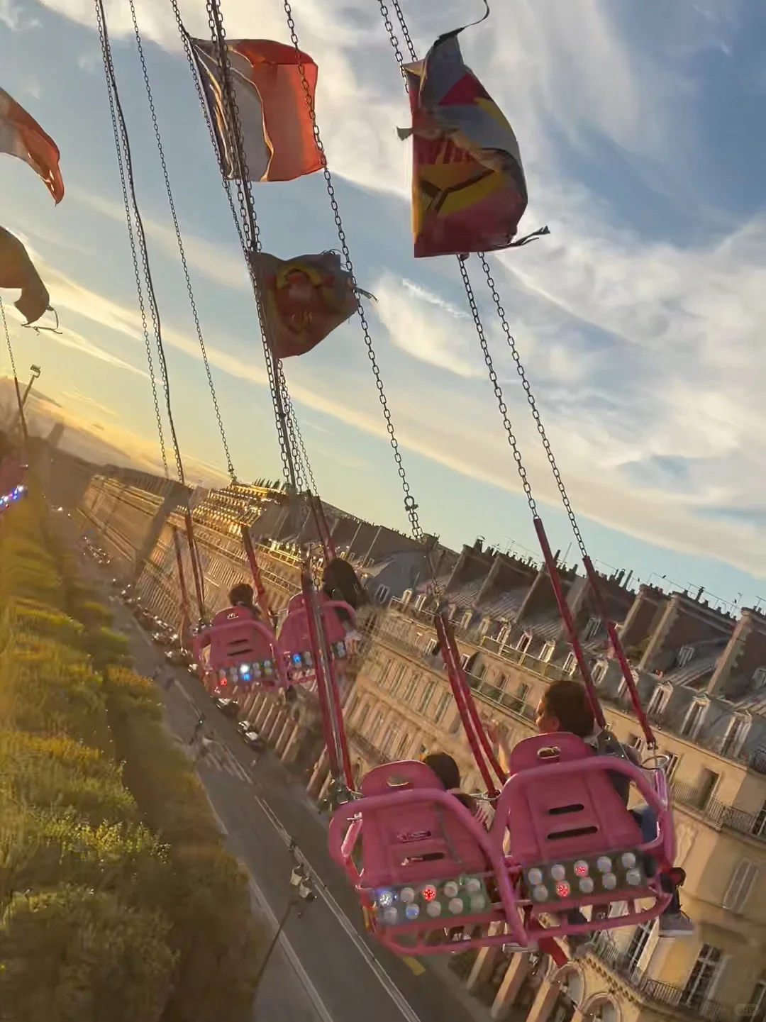 Is Paris' Sunset Roller Coaster the Most Romantic in the World? 🇫🇷🌄💖