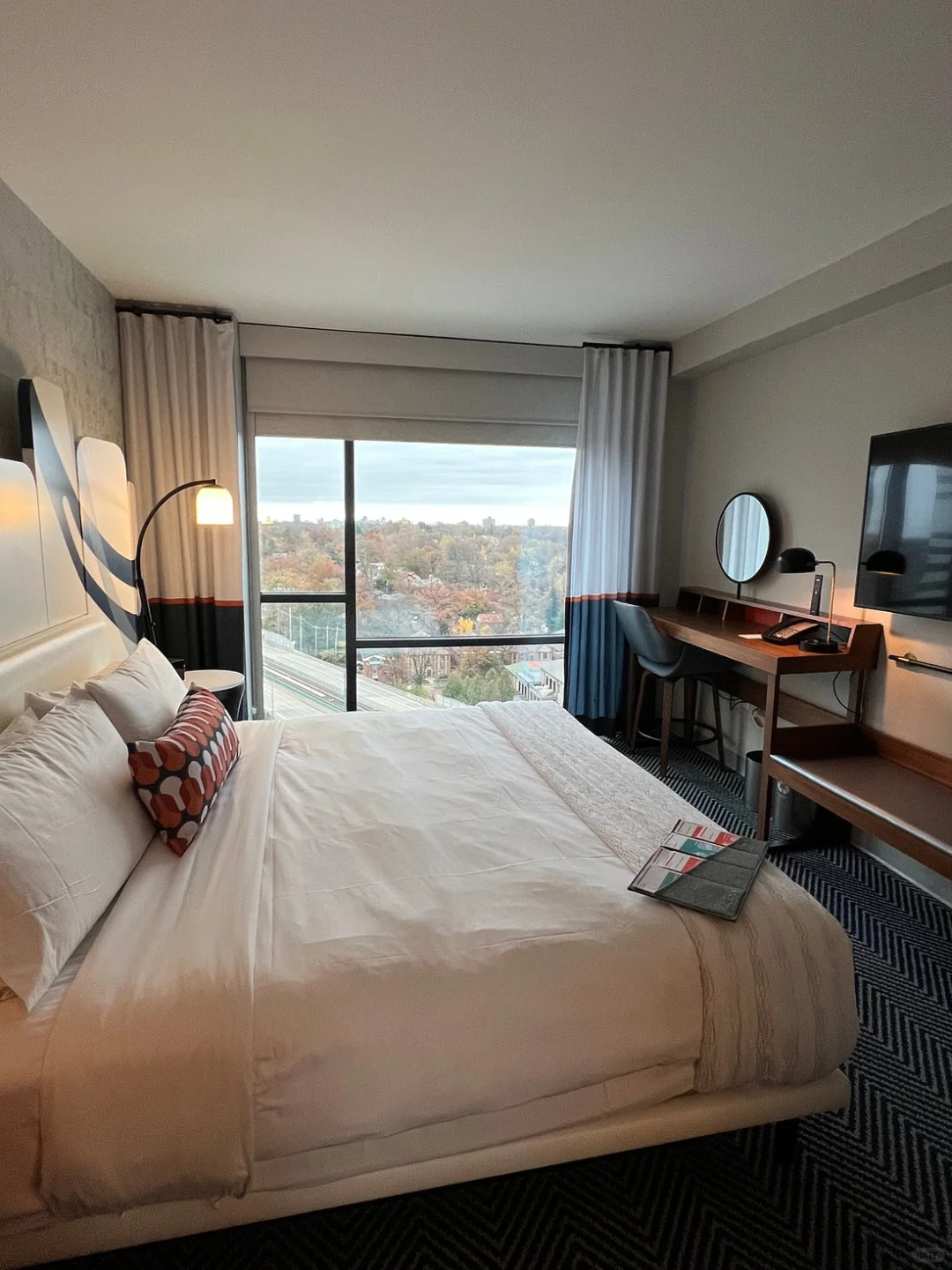 Rejecting Old and Cramped! This St. Louis Hotel Offers Spacious and Spotless Rooms