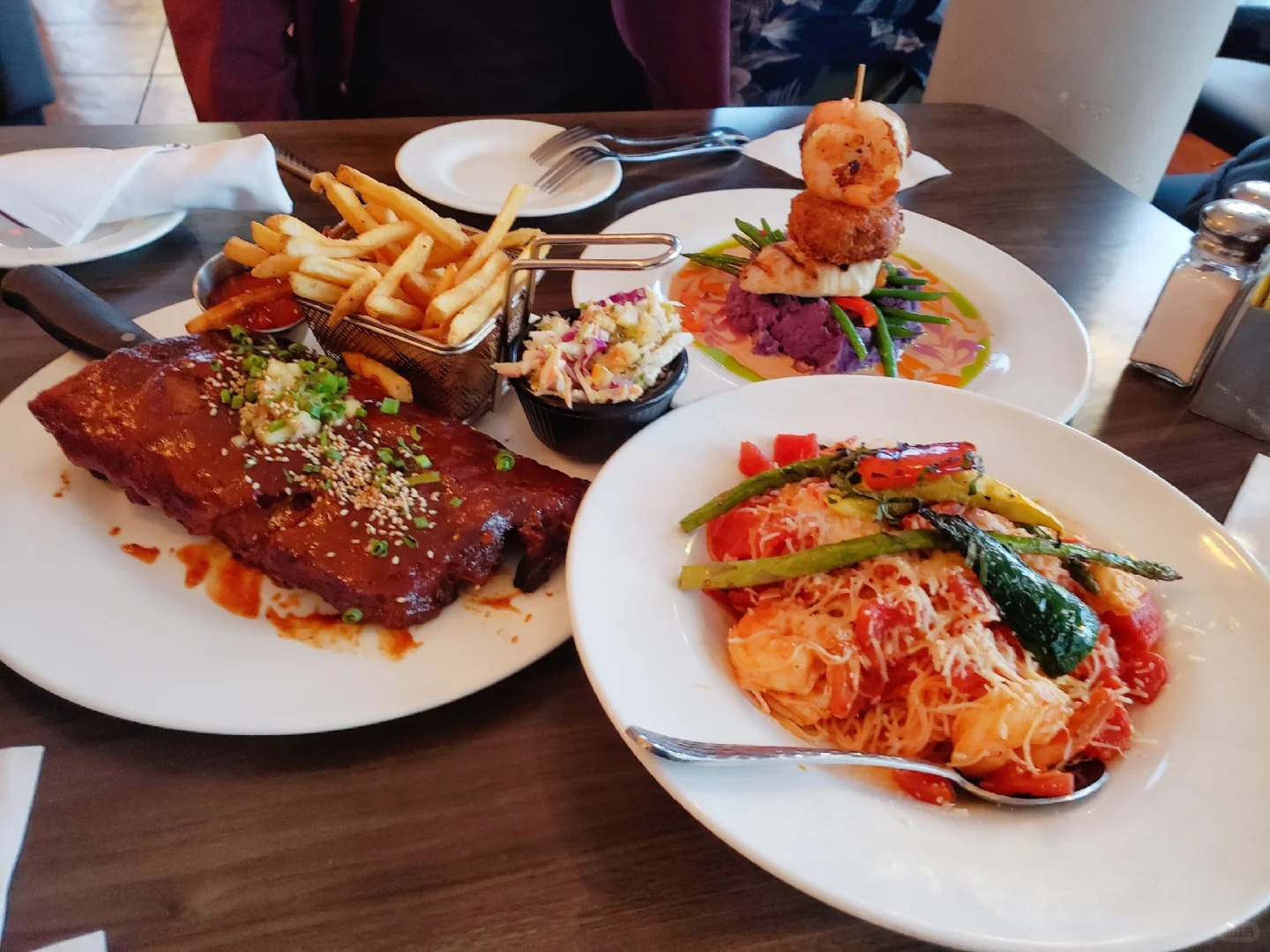 Hawaii's Big Island: Dining at Jackie Rey's Ohana Grill