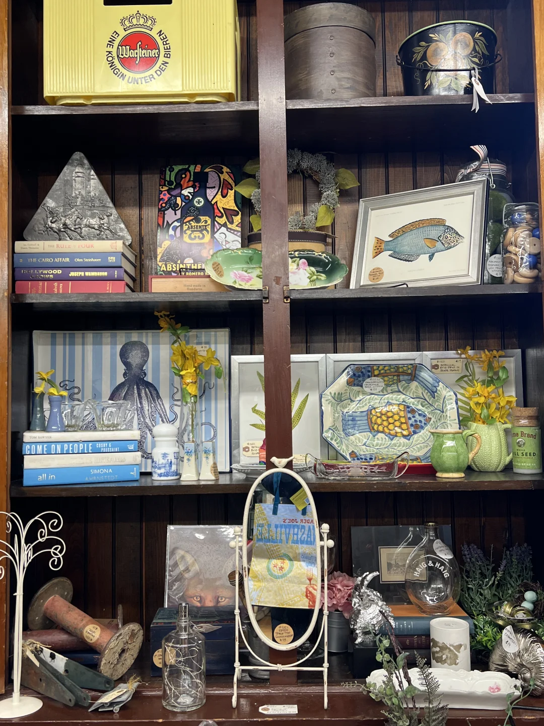 Around Boston: Massive Antique Mall + Free Art Gallery