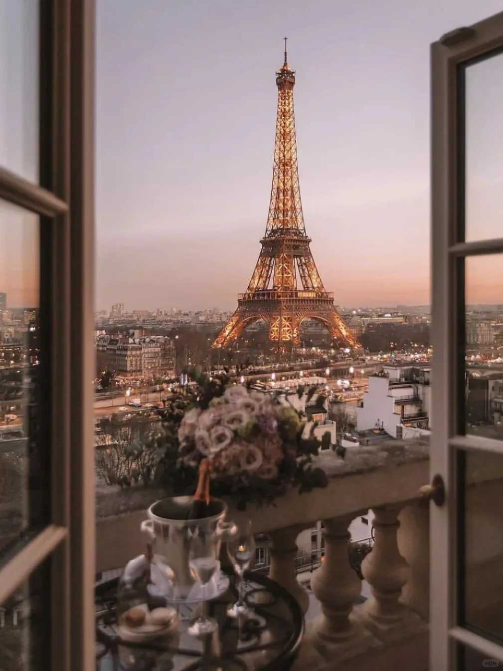 The Ultimate Guide to Paris' Top Luxury Hotels